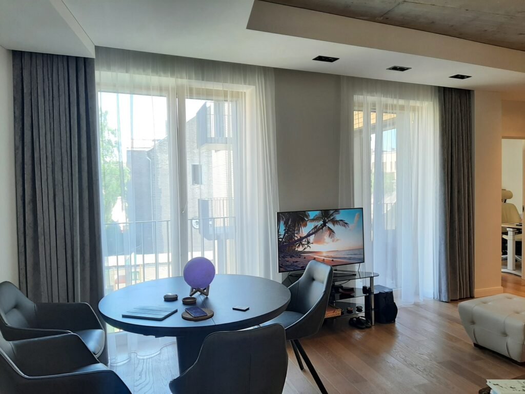 užuolaidos svetainėje